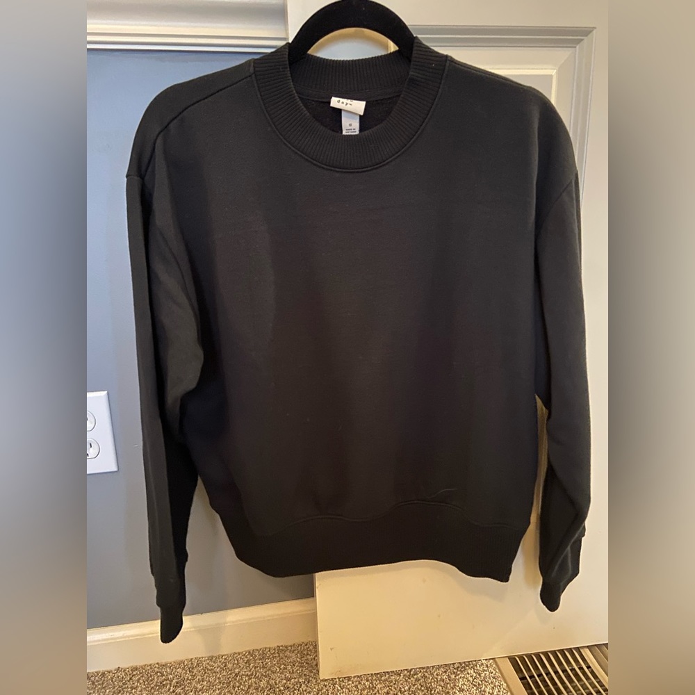 Black Sweatshirt